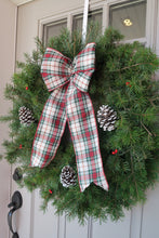 Load image into Gallery viewer, Festive Plaid 32&quot;