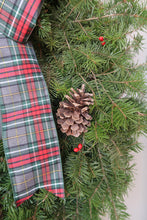 Load image into Gallery viewer, Holiday Plaid 32&quot;