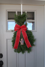 Load image into Gallery viewer, Cozy Christmas Swag